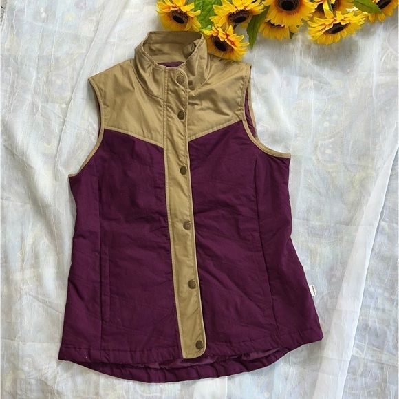 Magellan Outdoor Classic Fit Campfire Quilted Vest, Magenta and Tan, EUC, Large - Picture 2 of 11